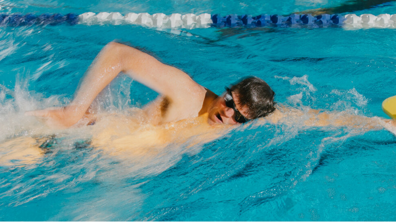How Swimming Lessons Near Me Support Confidence in New Swimmers